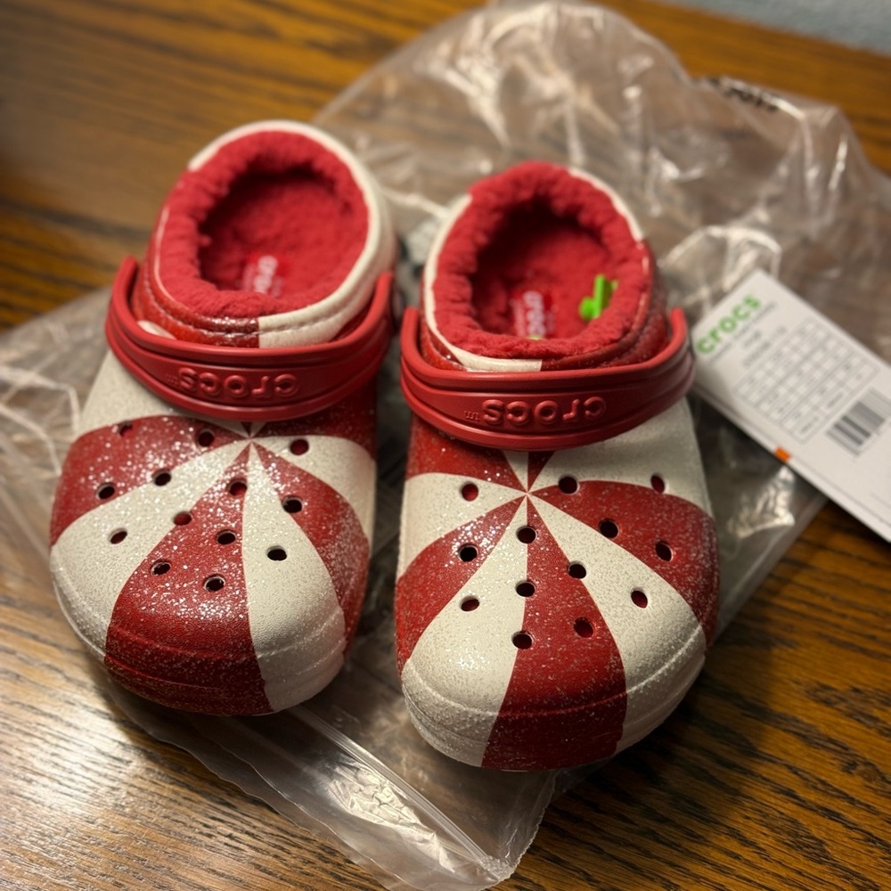 CROCS Kids Red and White Slippers - Peppermint Swirls